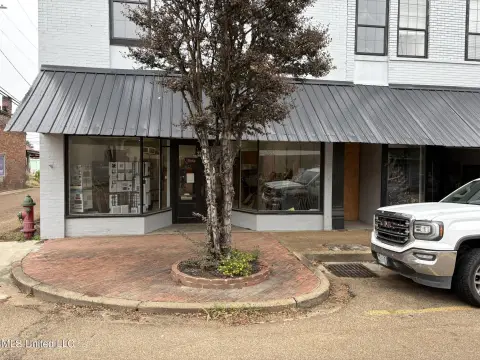Mixed-Use Building in Belzoni, MS
