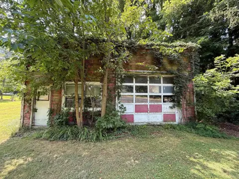 Historic Barbershop in Vicksburg, MI
