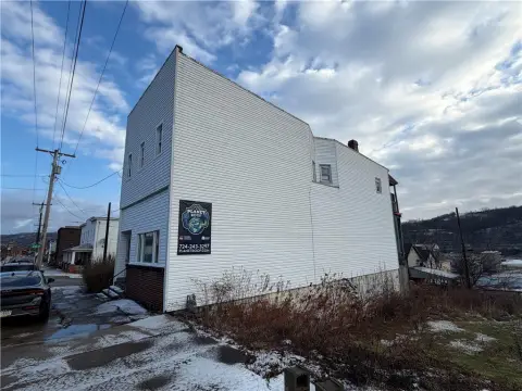 Renovated Up-Down Duplex