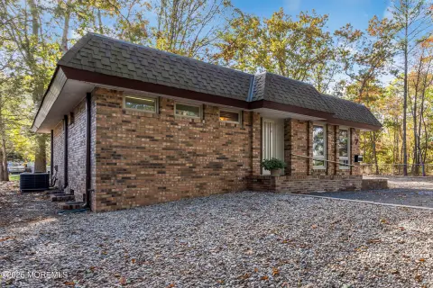 Medical Office with Full Basement