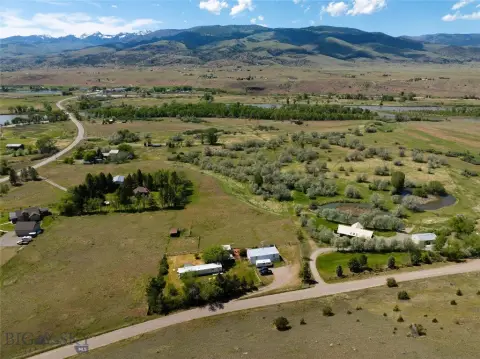 Land with Yellowstone River Easement