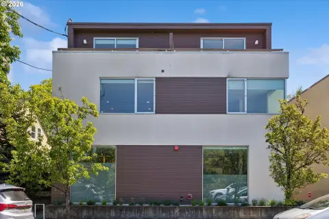 Live-Work Space with Commercial Suite