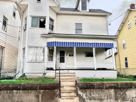 Fully Rented Triplex