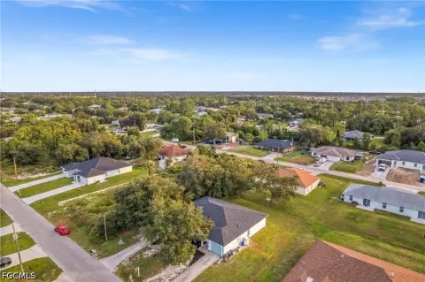 Renovated Duplex with Private Backyard