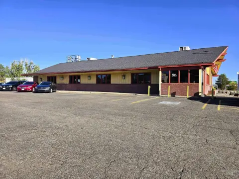 Single-Story Retail Space