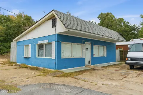 Gulfport Commercial Opportunity For Sale