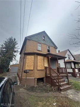 Value-Add Duplex in Old Brooklyn