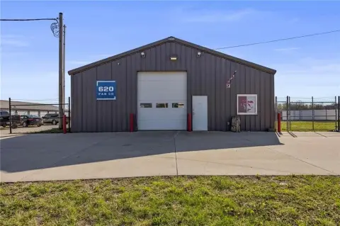 Flexible Downtown Commercial Building