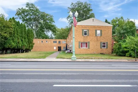 10-Unit Renovated Apartment Building