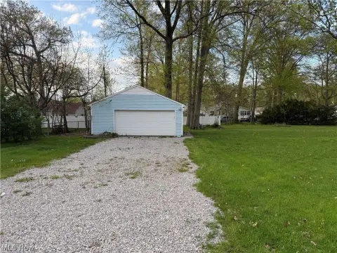 Buildable Land Near Lake Erie