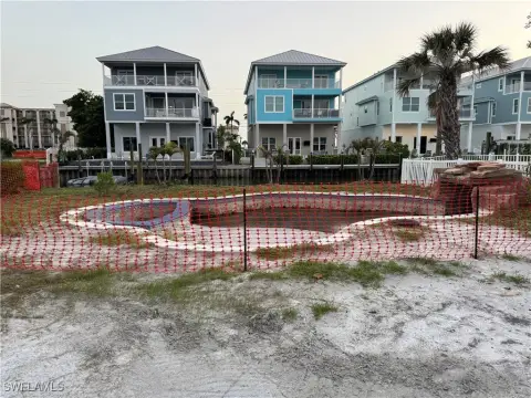 Waterfront Lot in Fort Myers Beach