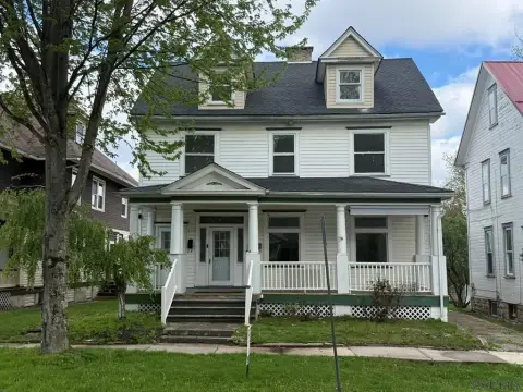 Well-Maintained Two-Unit Property