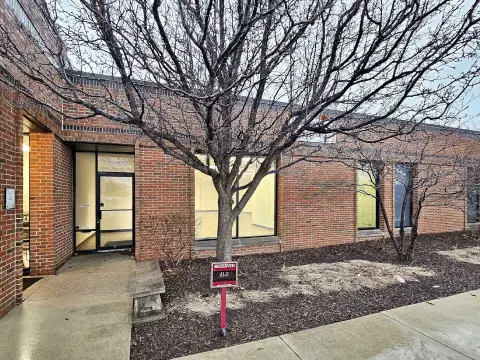 Schaumburg Commercial Space with Warehouse