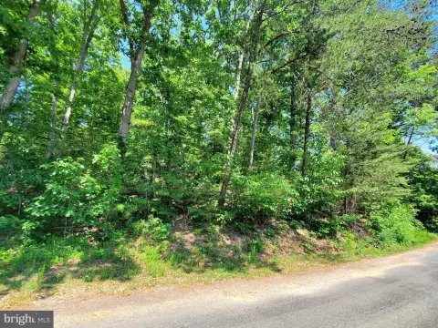Residential Land in Lusby, MD