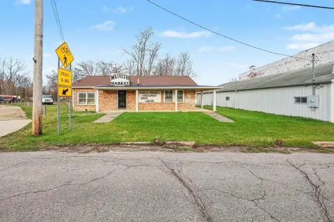 Munith Commercial Opportunity on Trail