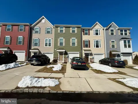 Spacious Townhome in Independence Square