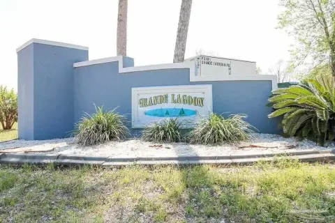 Pensacola Land in Waterfront Community