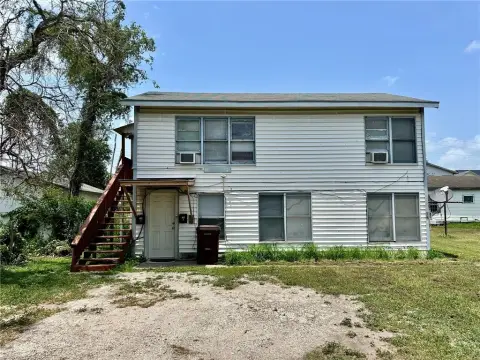 Two-Unit Duplex with Hardwood Floors