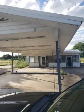 Retail Property on U.S. Highway