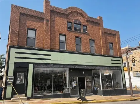 Open-Plan Retail Space