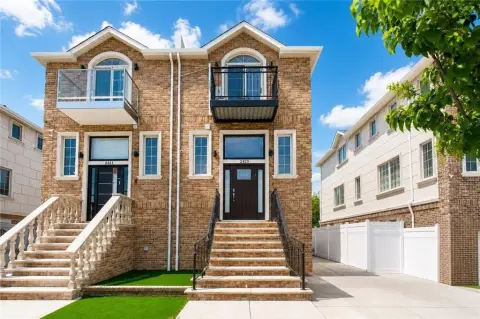 Modern Duplex with Private Yard