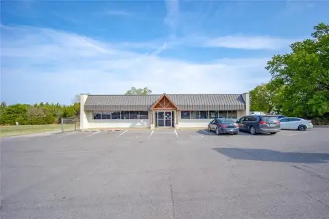 Medical Office with Kennel Space