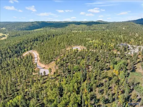 Land with Sweeping Views