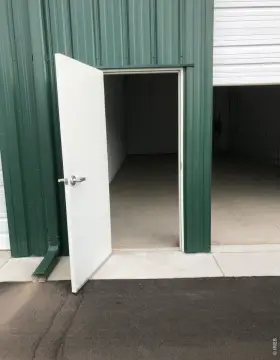 Single-Story Warehouse with Keyless Entry
