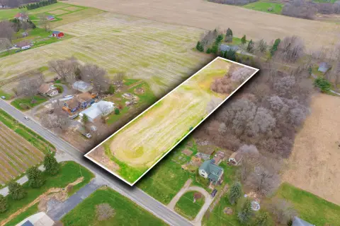 Land Parcel in Lakeshore Schools