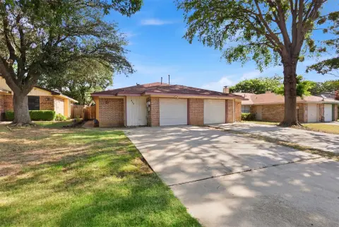 Duplex with Separate Utilities