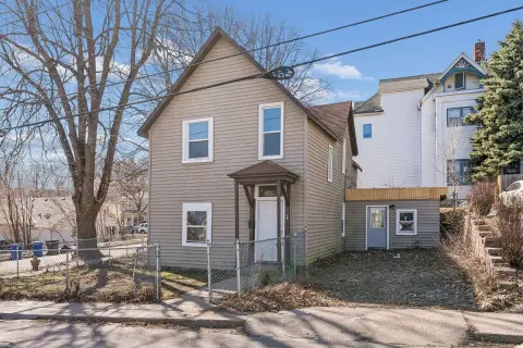 Duplex with Vacant and Rented Units