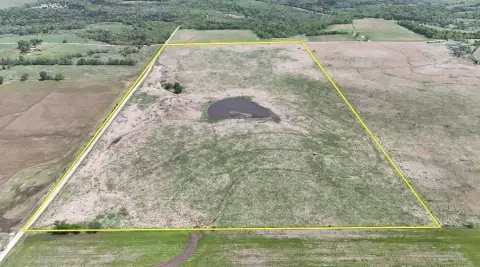 Prime Land Parcel Near Blue Mound