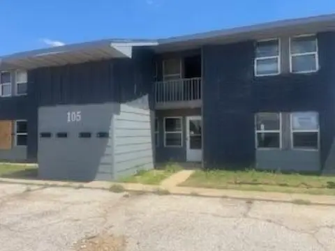 Plainview Quadruplex Near Interstate 27