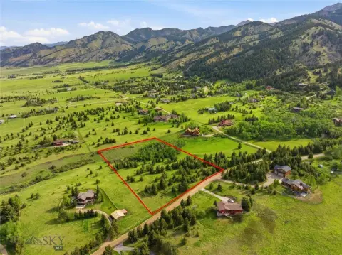Residential Land with Mountain Views