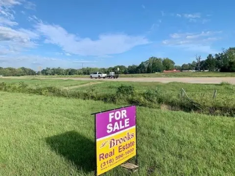 Expansive Commercial Land on Highway