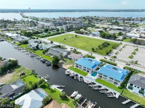 Waterfront Quadplex with Gulf Access