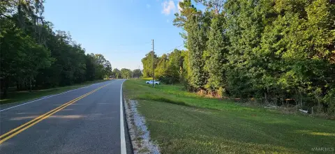 Land on Old Pike Road