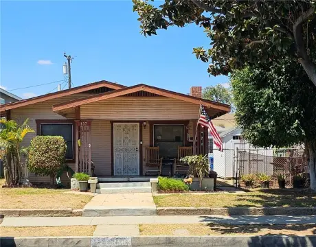 Two-Unit Duplex with Private Yards