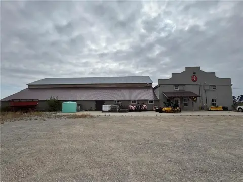 Mechanicsville Commercial Property with Storage