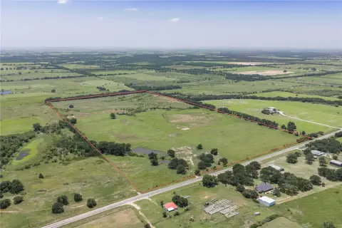 84-Acre Ranch with Stock Tanks