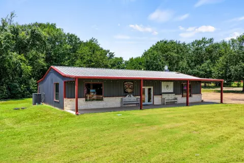 Metal Retail-Office Building