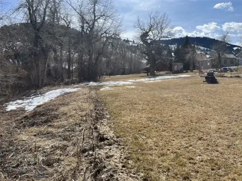 Land with Creek Access in Pony