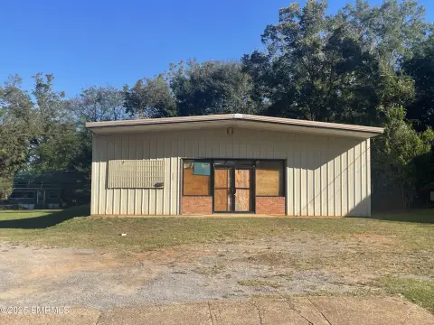 Versatile Warehouse with Office/Showroom Space