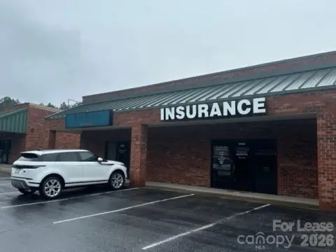 Retail Space in High Traffic Area