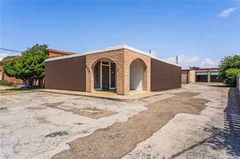 Flex Space With Warehouse