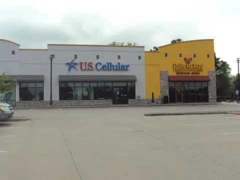 Retail Space in Shopping Center