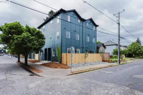 New Construction Eight-Plex Townhomes
