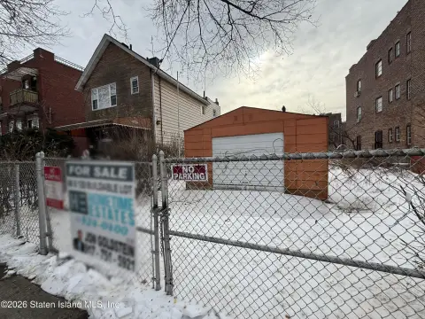 Oversized Lot in Brooklyn, NY