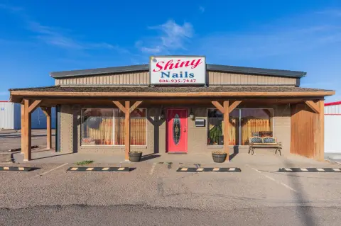 High-Visibility Commercial Property in Dumas