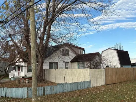 Norfolk Land and Farms Lot